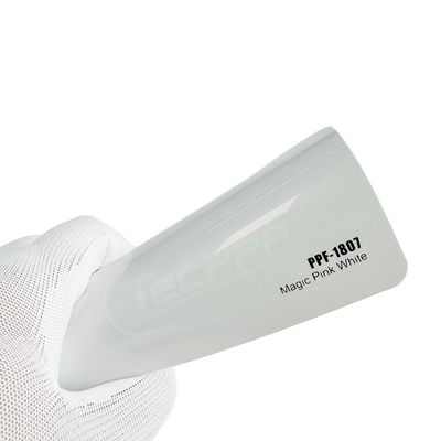 1.52x16m / 60inchx53ft Magic Pink Putih Warna 8mil Perubahan Warna Cat Pelindung Film dengan Lem Ashland